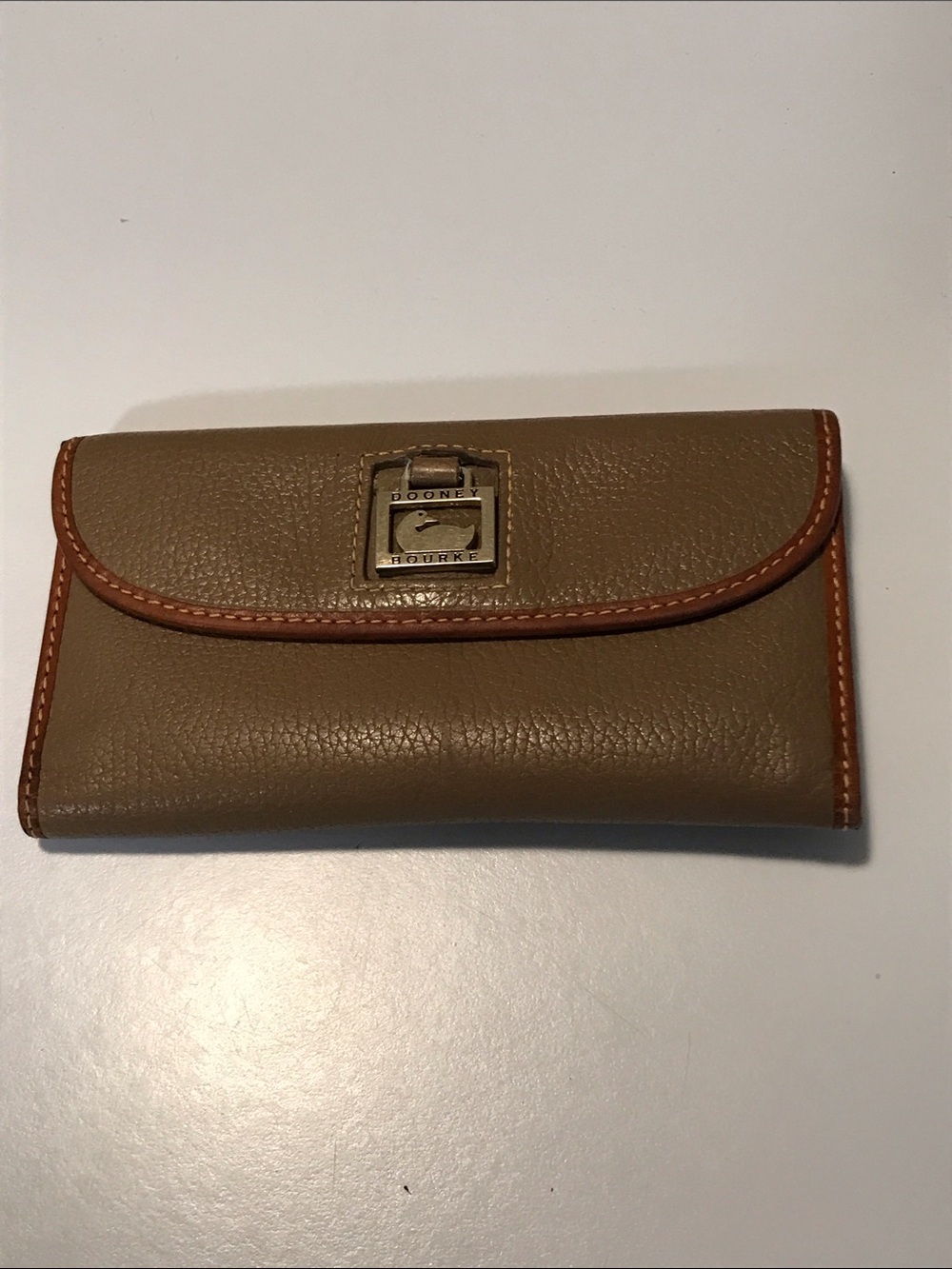 Preowned Dooney & Bourke tri fold card/cash wallet - taupe